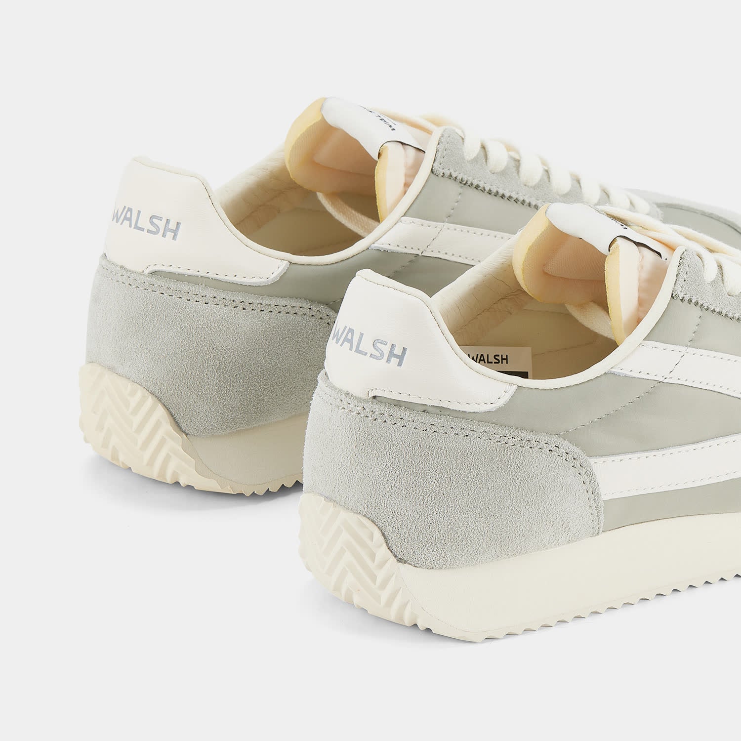 #color_Beige & Bean Green