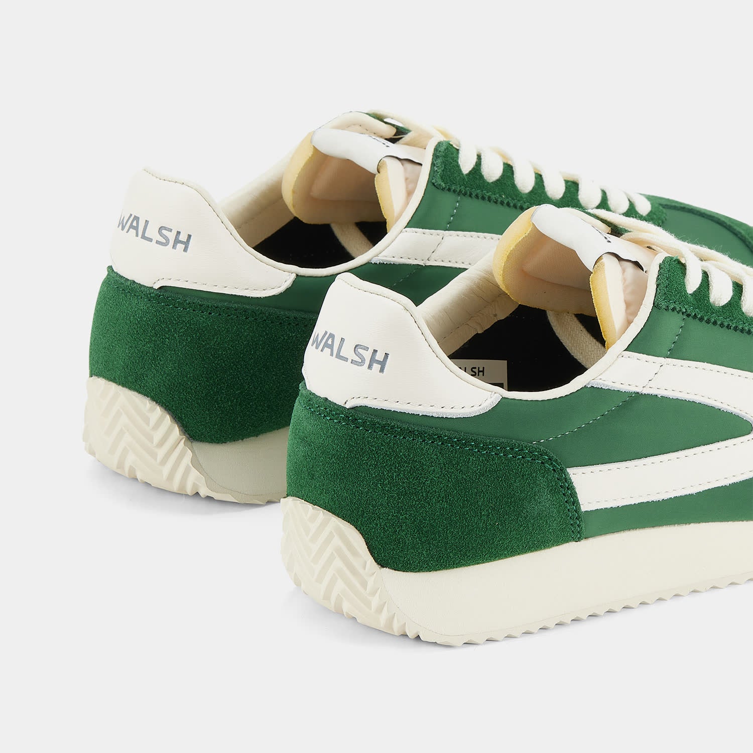 #color_Beige & Dark Green